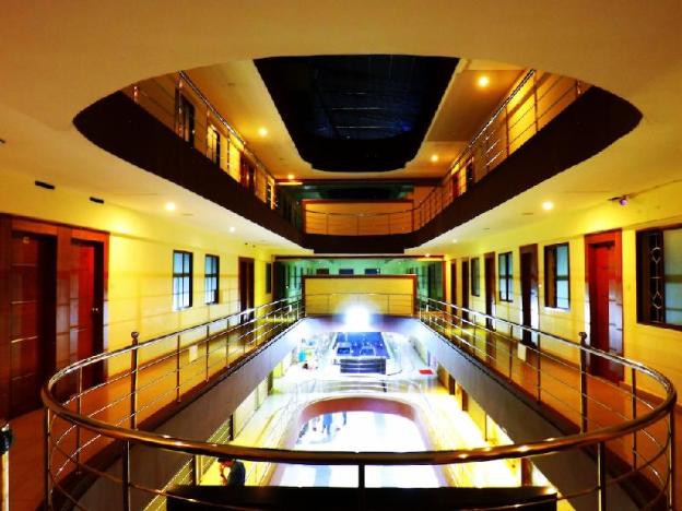 castle international premium hotel