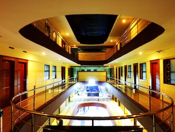 castle international premium hotel