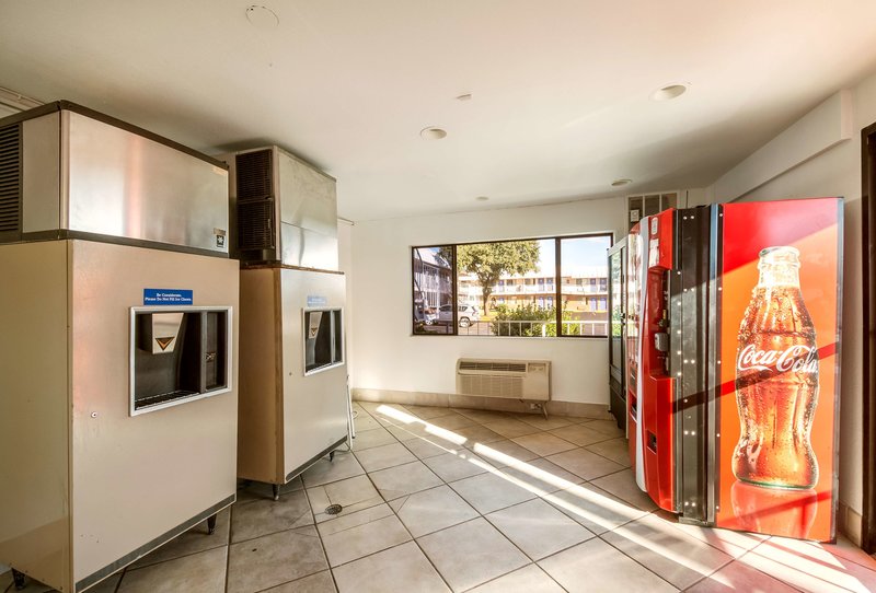 travelodge by wyndham san antonio lackland afb north