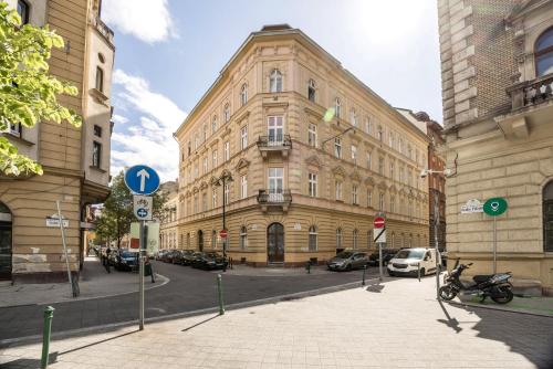 grand budapest apartments