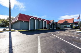 Econo Lodge Busch Gardens,Temple Terrace>>Tampa,3 star