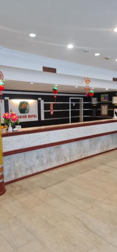 paradise hotel