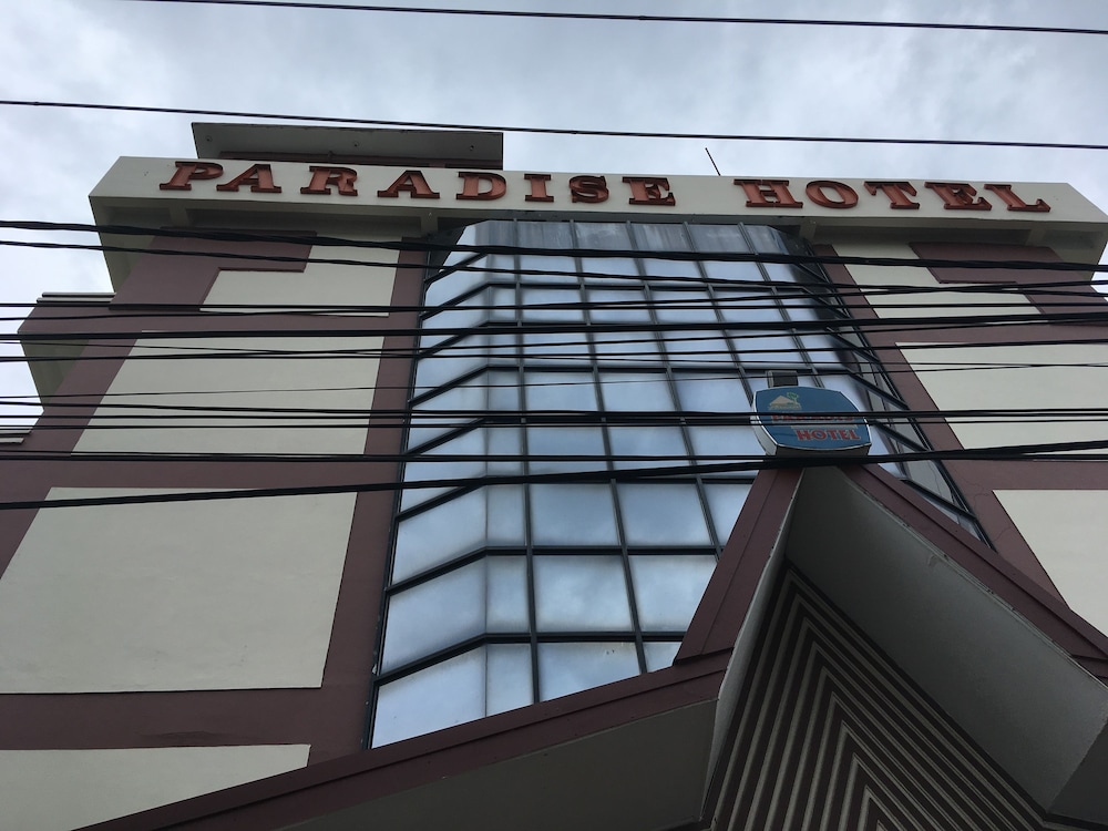 paradise hotel