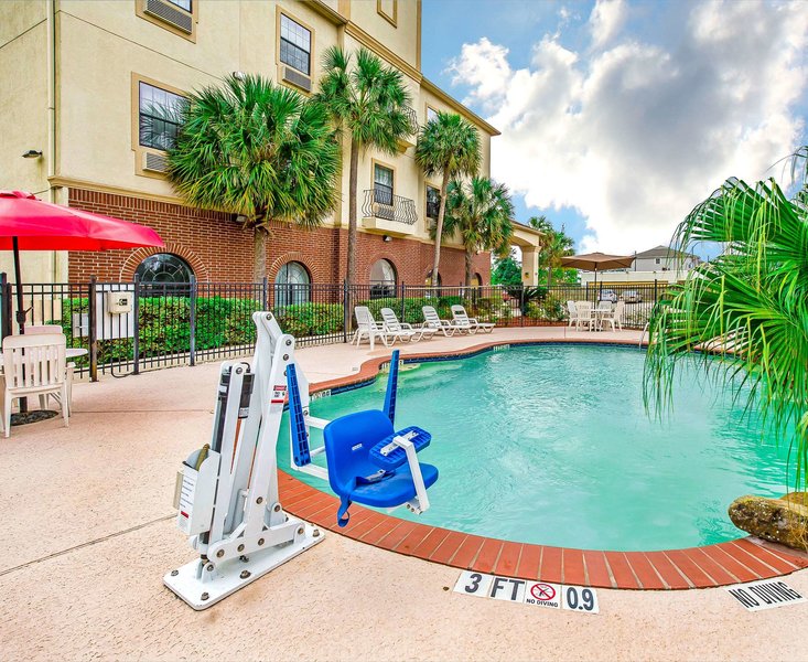 econo lodge inn and suites beaumont