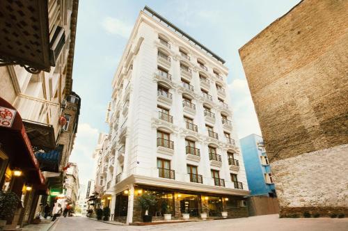 pera center hotel