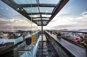 pera center hotel