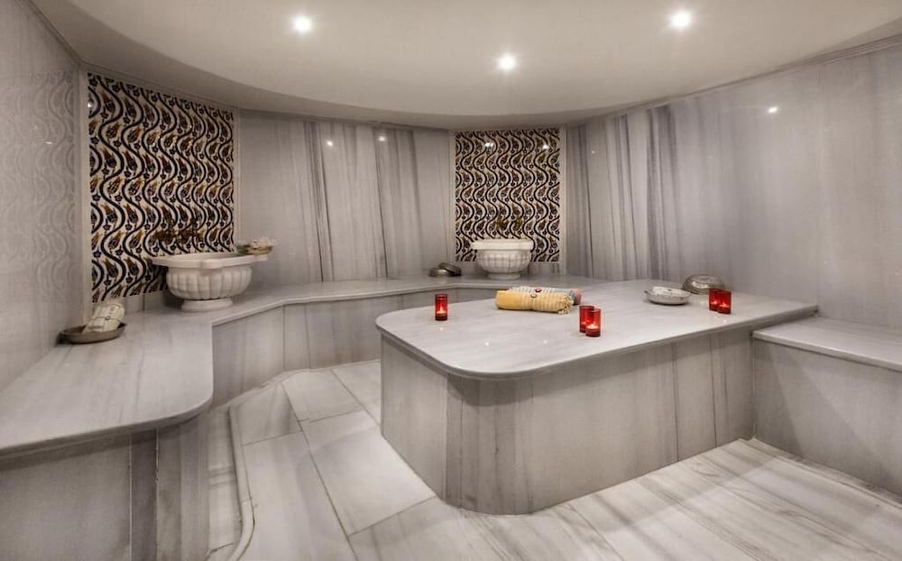 pera center hotel