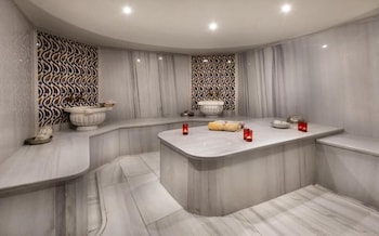 pera center hotel