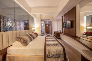 pera center hotel