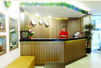 grand palace hotel makassar