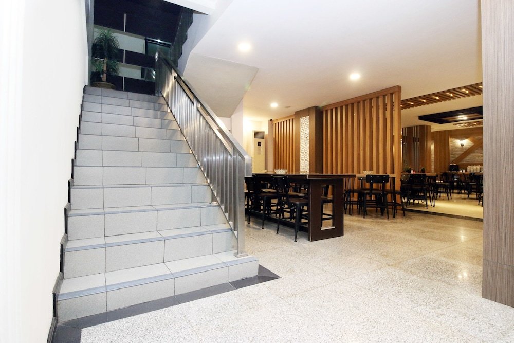 grand palace hotel makassar