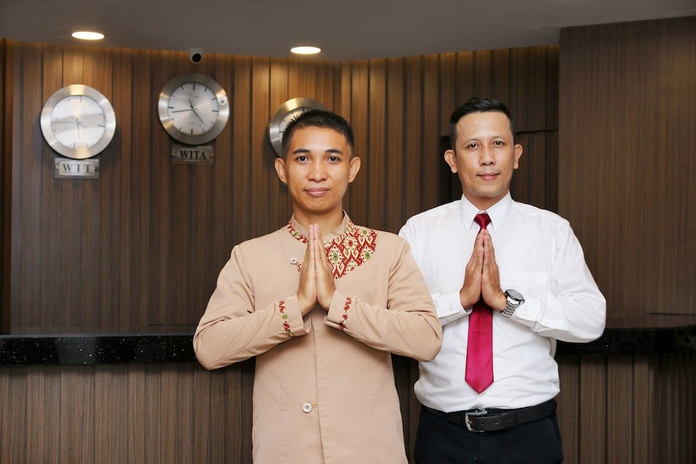 grand palace hotel makassar