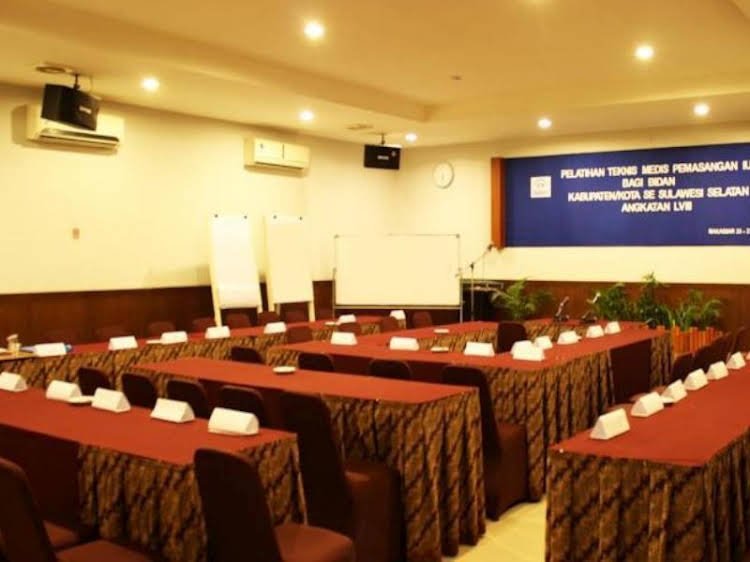 grand palace hotel makassar