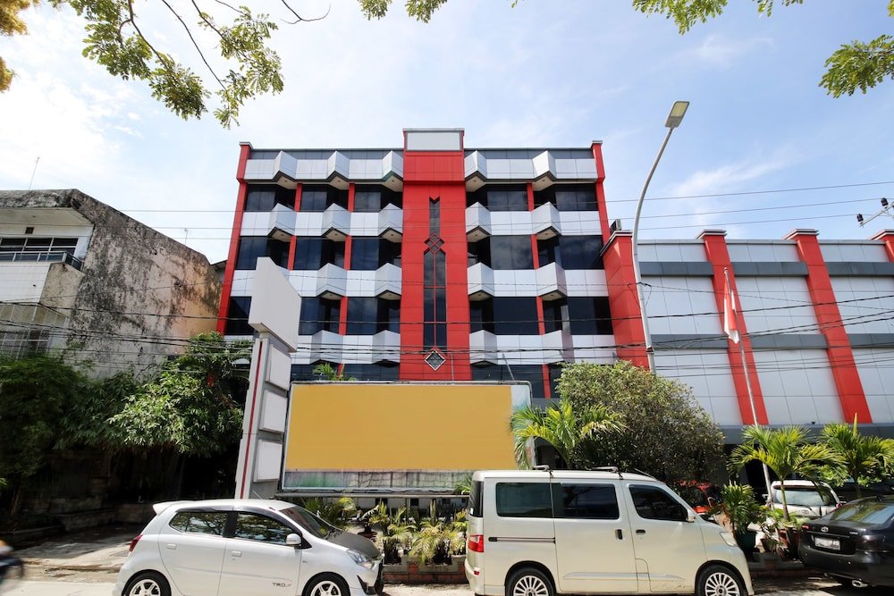 grand palace hotel makassar