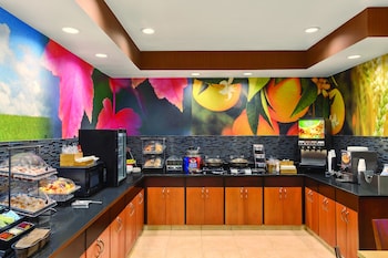 fairfield inn racine