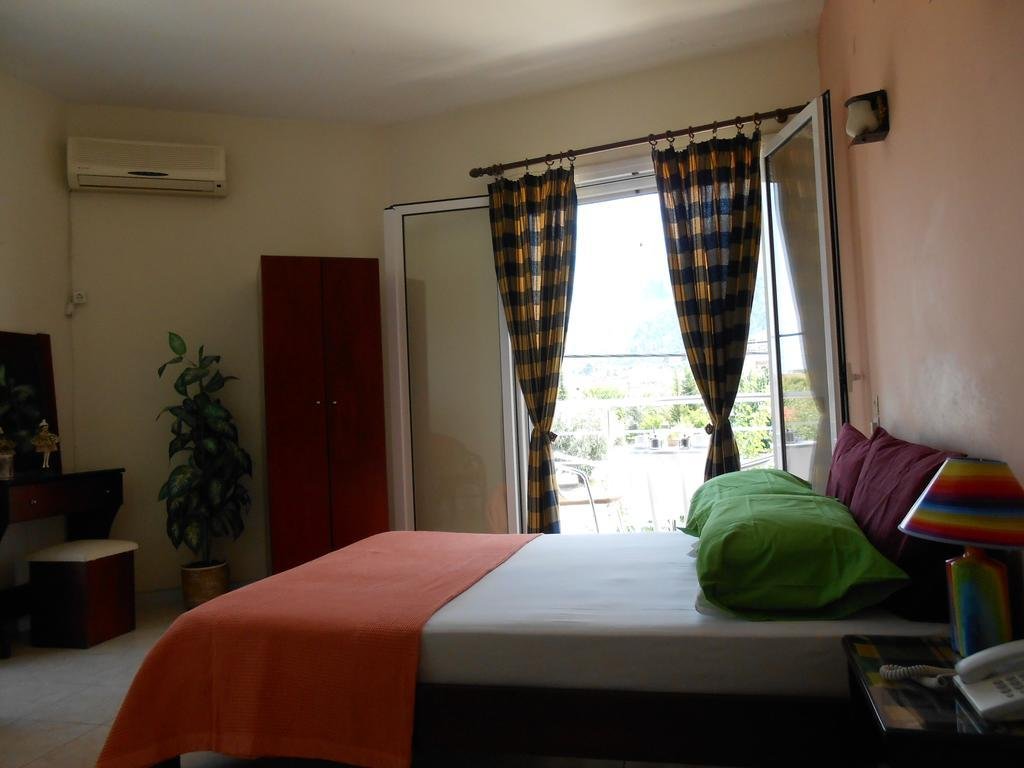 molos agios konstantinos