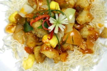 laxston hotel by front one