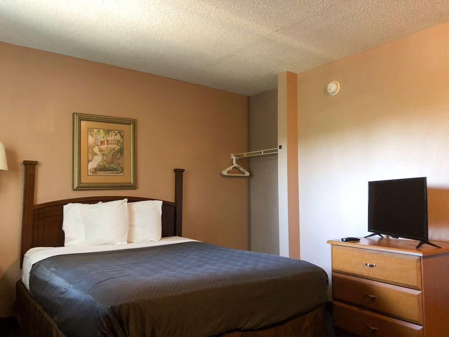 knights inn jacksonville at dix ellis trail