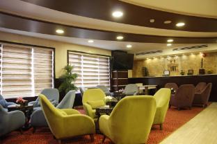 balcony hotel and suites