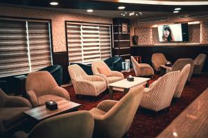 balcony hotel and suites