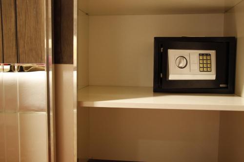 balcony hotel and suites