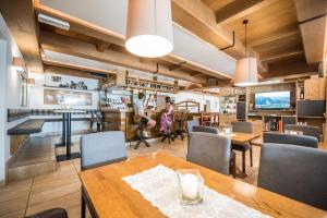 hotel condor