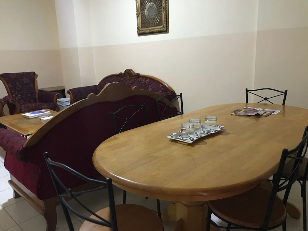 al ferdous hotel apartment