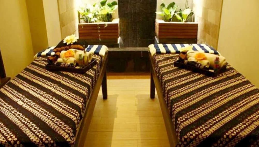 crystal lotus hotel yogyakarta