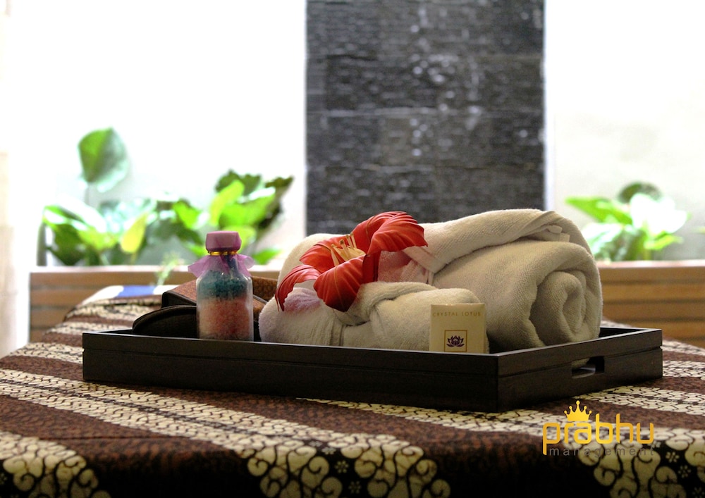 crystal lotus hotel yogyakarta