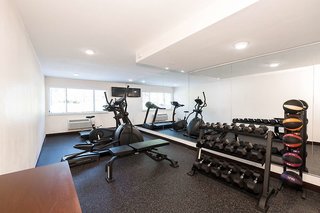 Red Roof Plus+ Poughkeepsie,New Paltz>>Crown Heights,3 star