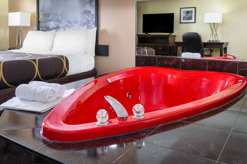 super 8 by wyndham niagara falls by the falls