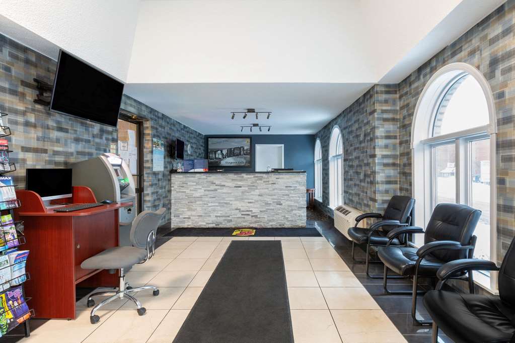 super 8 by wyndham niagara falls by the falls