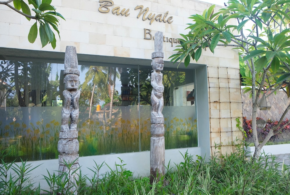 villa bau nyale