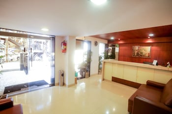 hotel lucky bandra