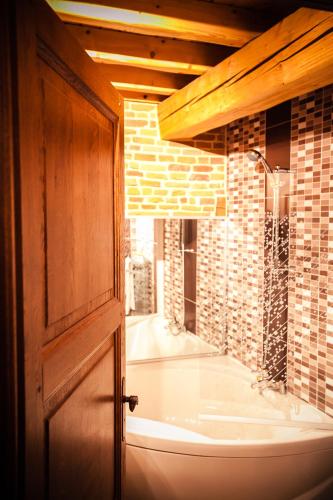 les ecuries de la tour