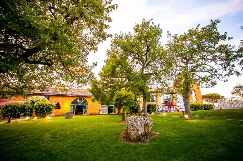 les ecuries de la tour