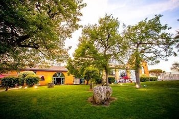 Les Ecuries De La Tour,Cornebarrieu>>Aussonne,3 star