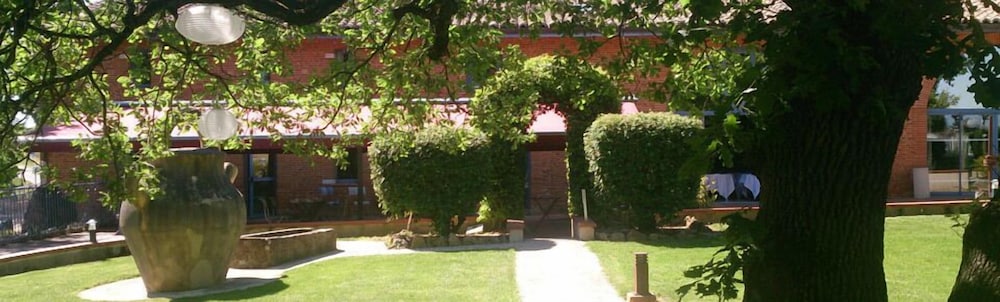 les ecuries de la tour