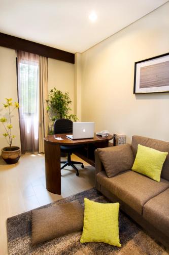 primebiz hotel karawang