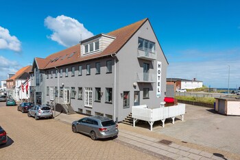 hvide sande hotel