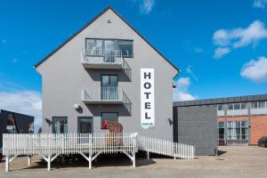 hvide sande hotel