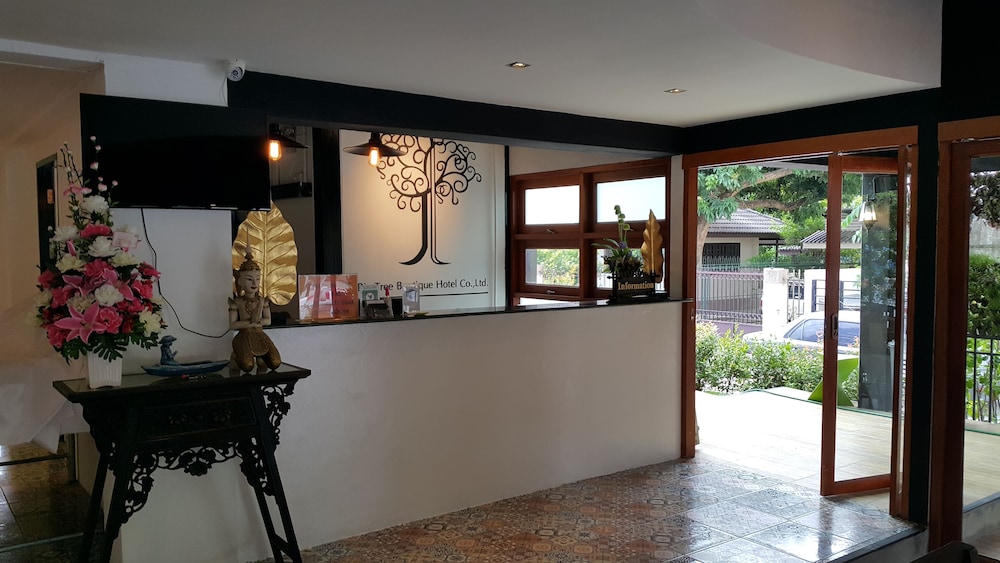 big tree old town hotel