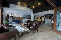 big tree old town hotel