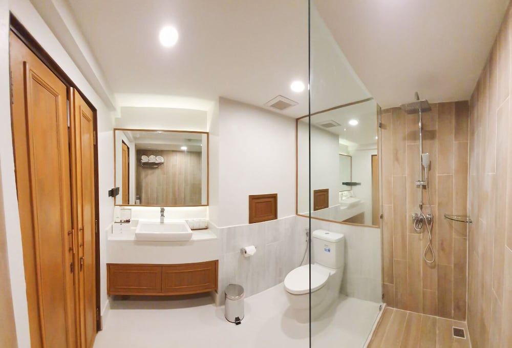 big tree old town hotel