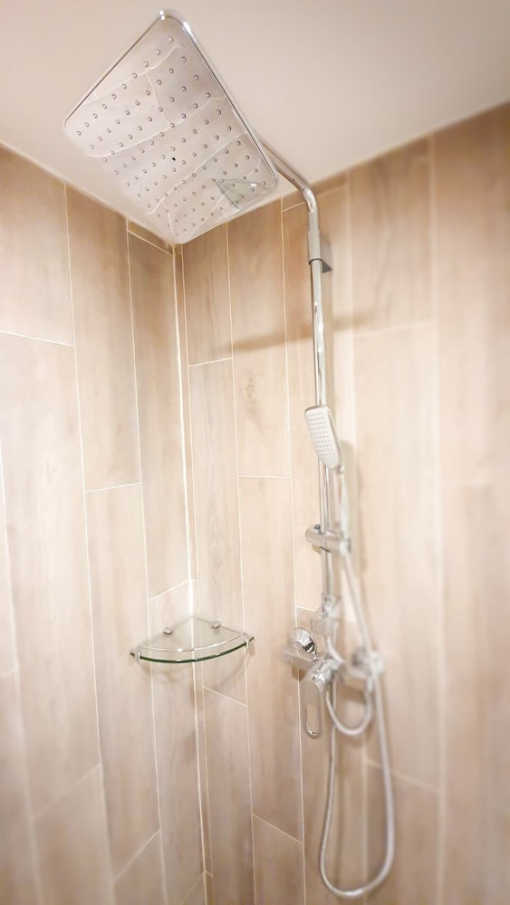 big tree old town hotel