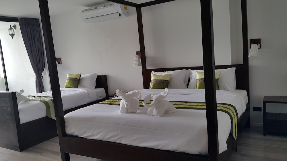 big tree old town hotel