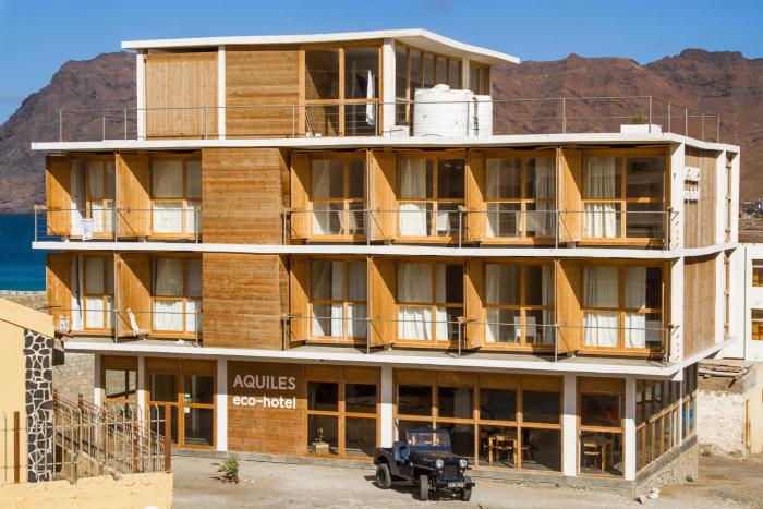 aquiles eco hotel