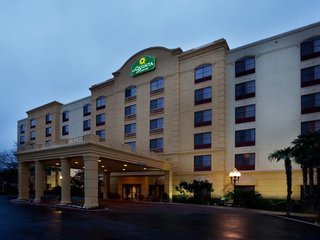 La Quinta Inn & Suites By Wyndham San Antonio Downtown,Texas>>Downtown San Antonio,3 star