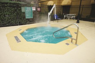 La Quinta Inn & Suites By Wyndham San Antonio Downtown,Texas>>Downtown San Antonio,3 star