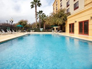 La Quinta Inn & Suites By Wyndham San Antonio Downtown,Texas>>Downtown San Antonio,3 star